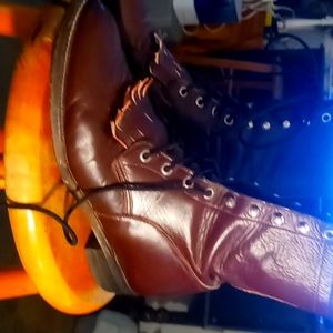 Justin maroon vintage boots good cond. Lots of life left